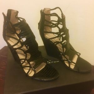 COPY - Chic Kenneth Cole wedge sandals